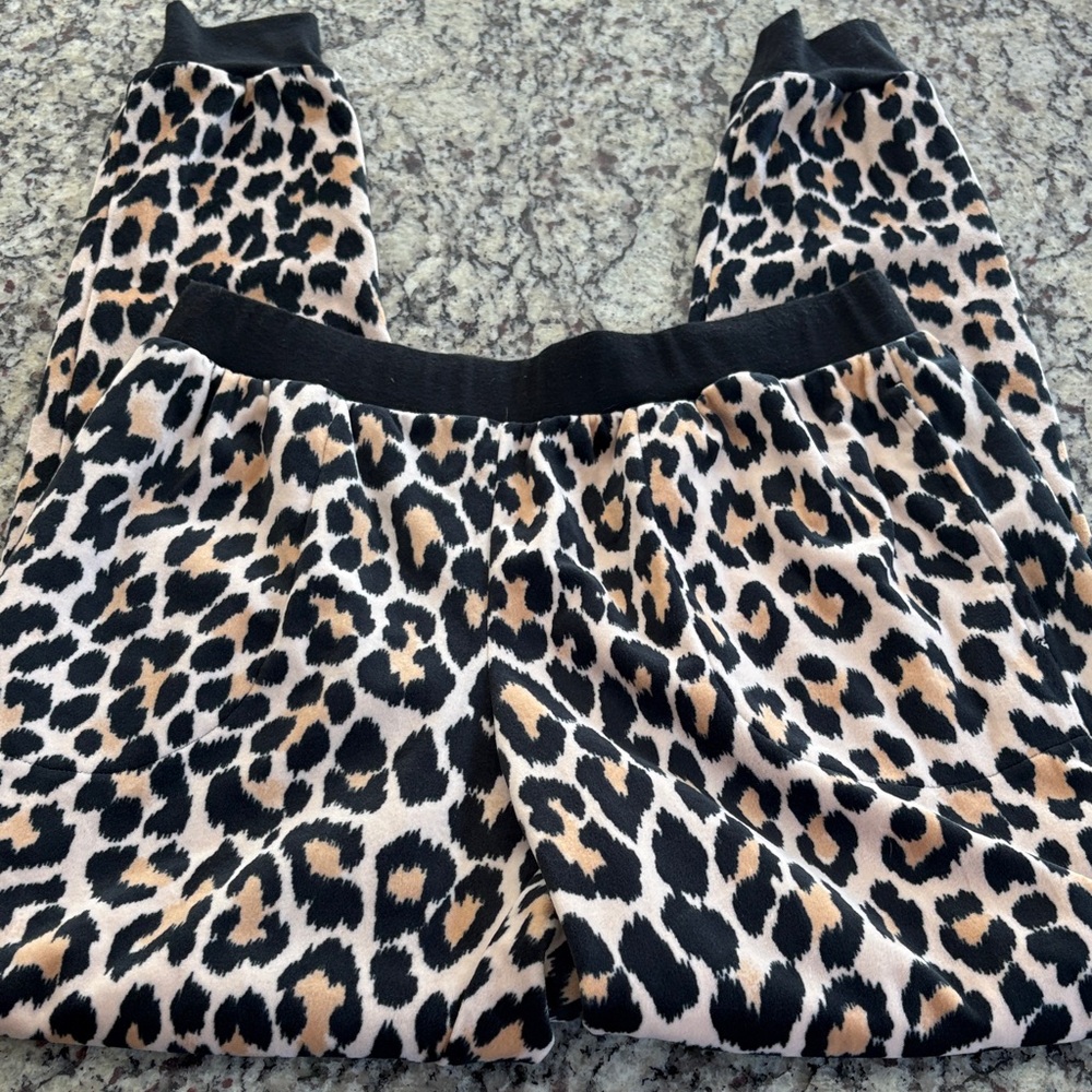 Kate Spade Velour Leopard PJ Set - Picture 6 of 8